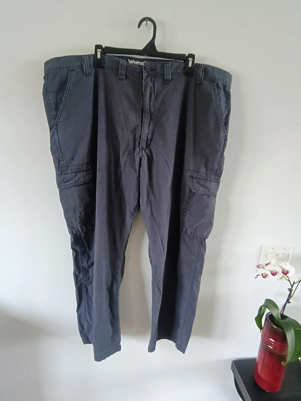 Wrangler Charcoal Gray Cargo Utility Pants Mens 46x29 Relaxed Fit Cotton